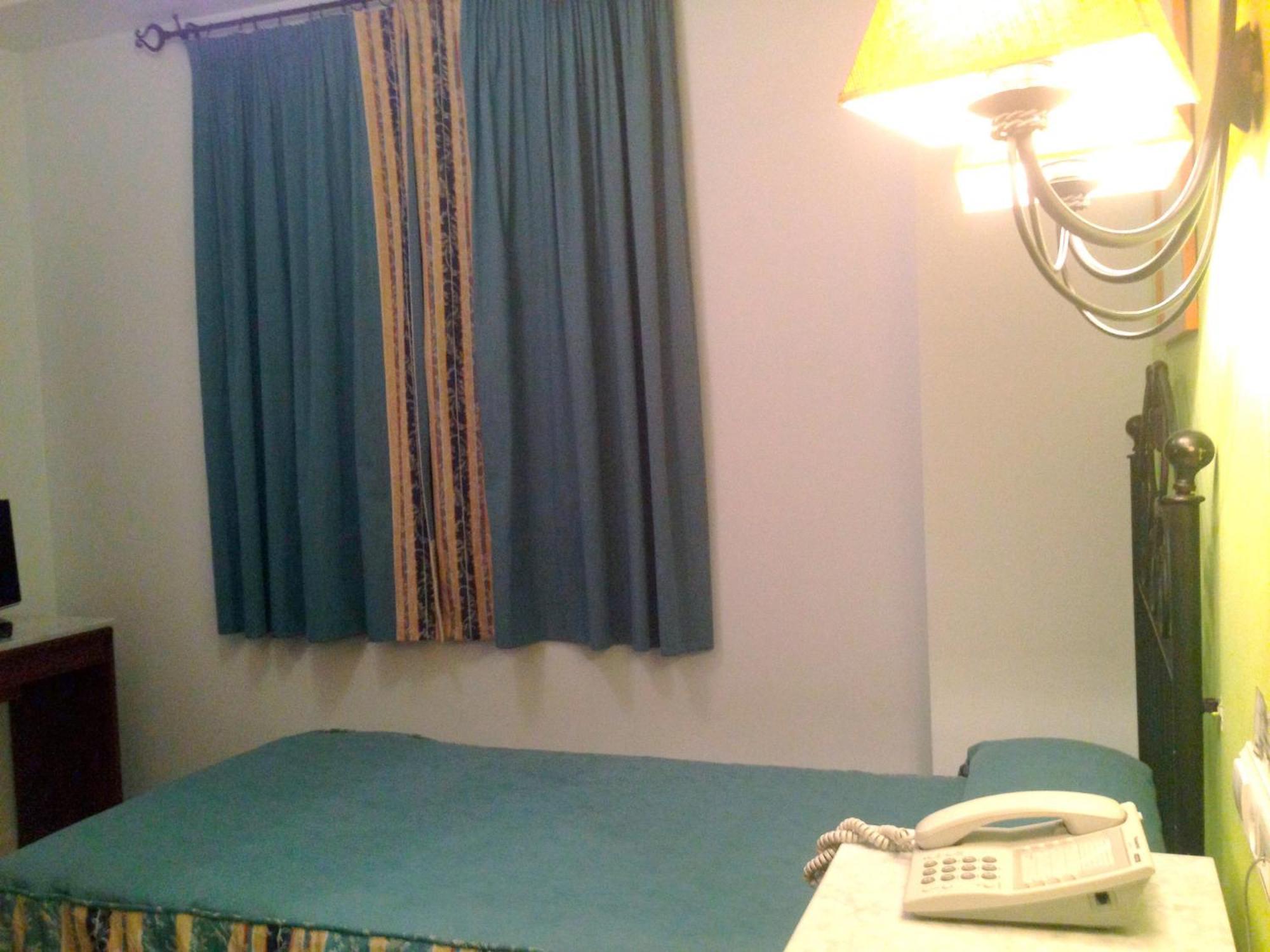Hotel Maestre Cordoba Bilik gambar